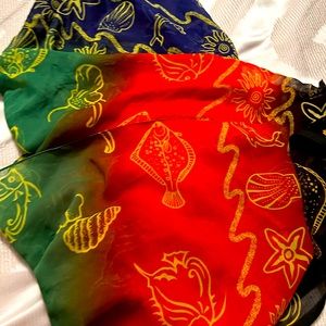 Multicolor swimsuit cover up